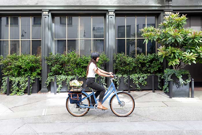 دوچرخه برقی شهری (Aveny Skyline) ، دوچرخه الکترکی رنگ آبی 