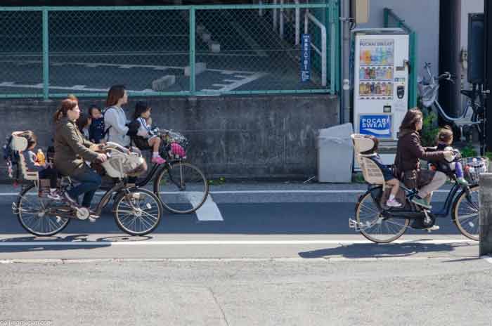دوچرخه همراه کودک ، دوچرخه سواری بانوان 