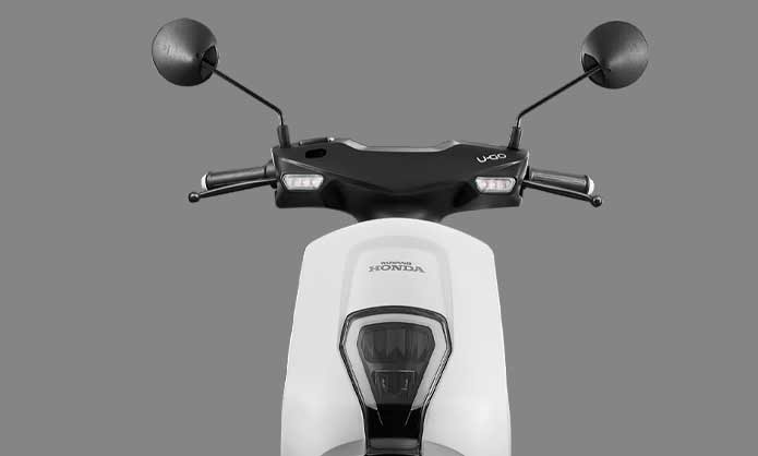 نمای جلو Honda U-GO ، اسکوتر الکتریکی