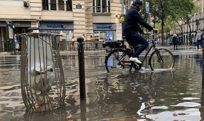 دوچرخه برقی در باران
